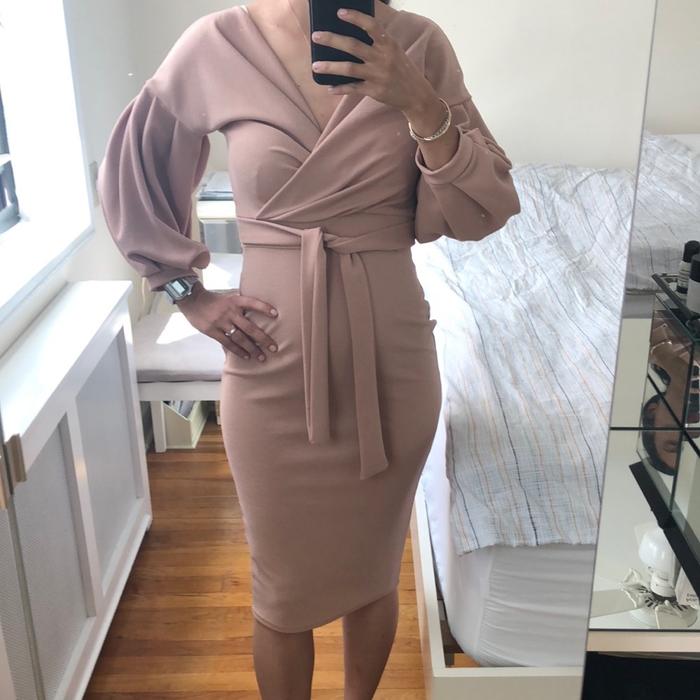 NWT Boohoo Off the shoulder wrap midi dress